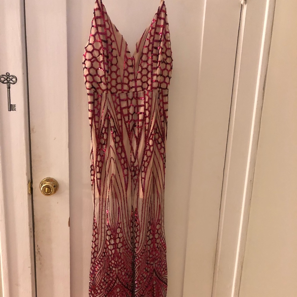 Fashion nova l dress  more like medium